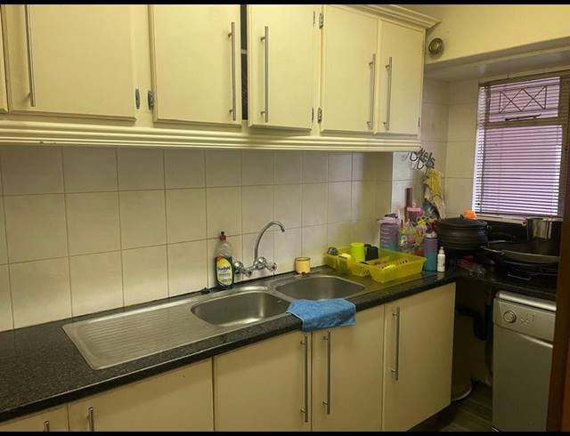 3 BEDROOM PROPERTY TO RENT IN VANDERBIJLPARK SW 5
